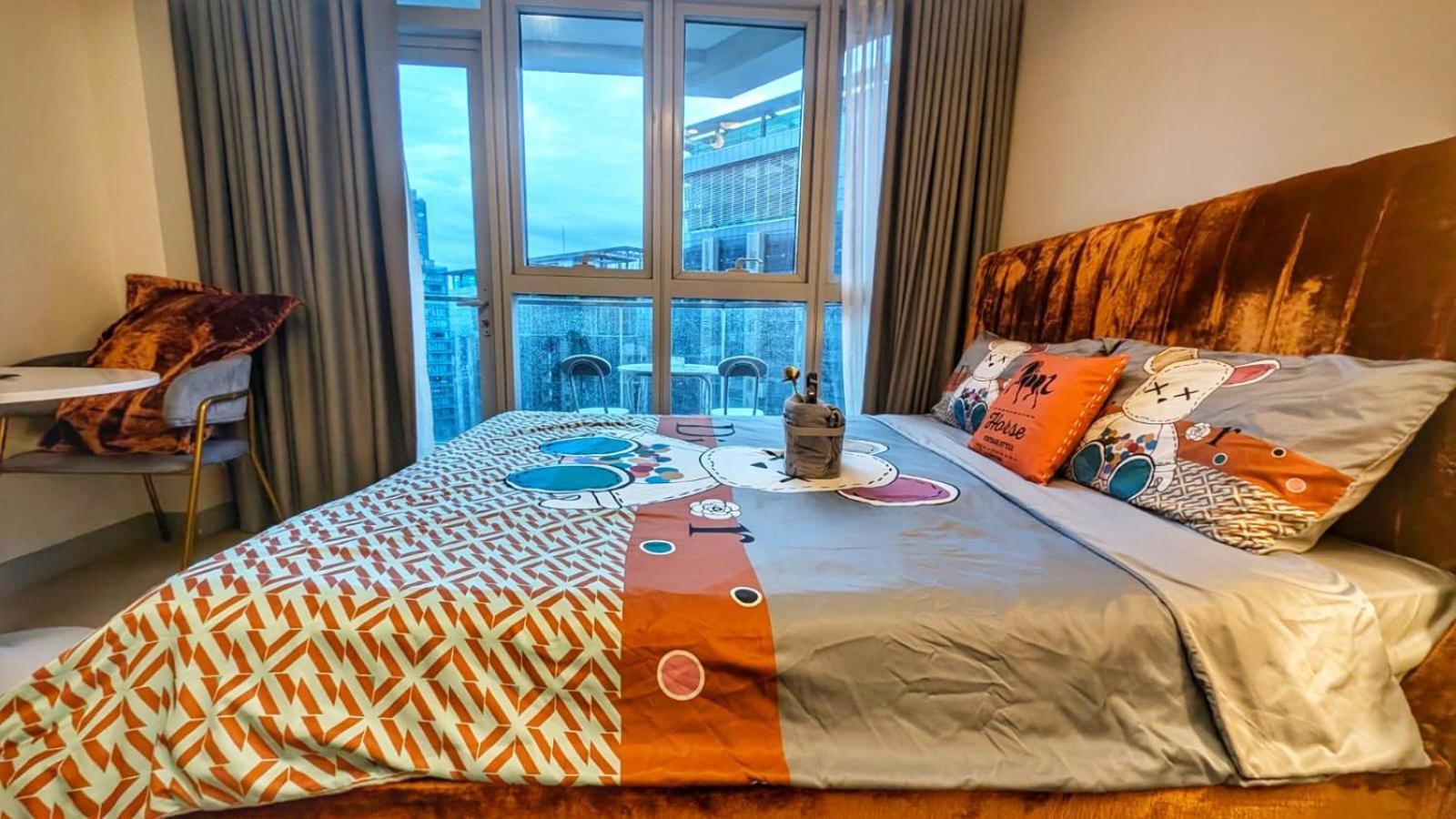 Eg Private House -Bgc Uptown Aparthotel ตากิก ภายนอก รูปภาพ
